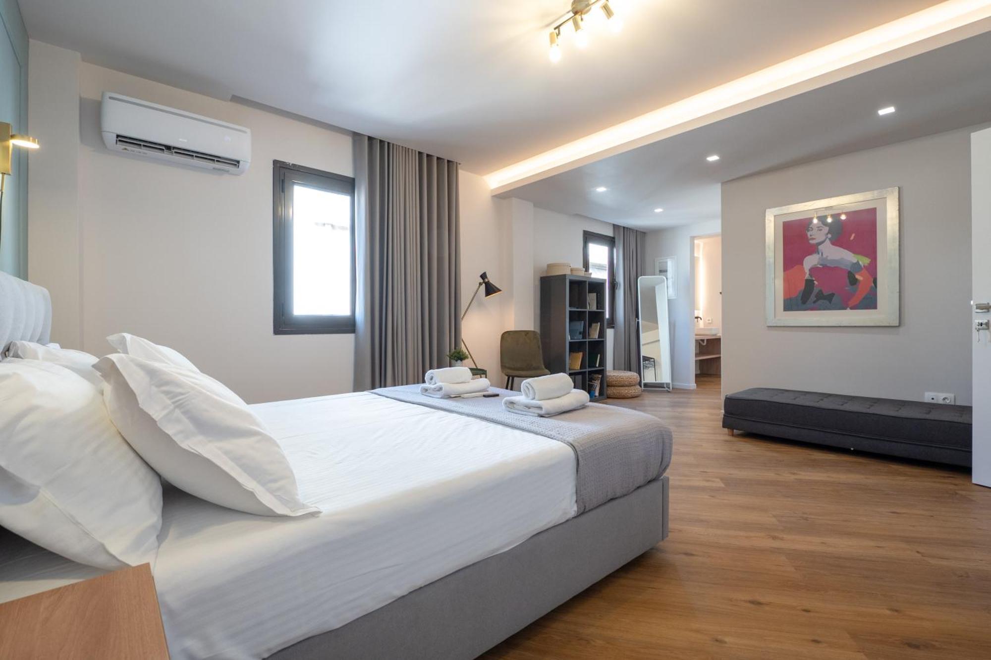 Live Life Plaka Apartment Atene Esterno foto