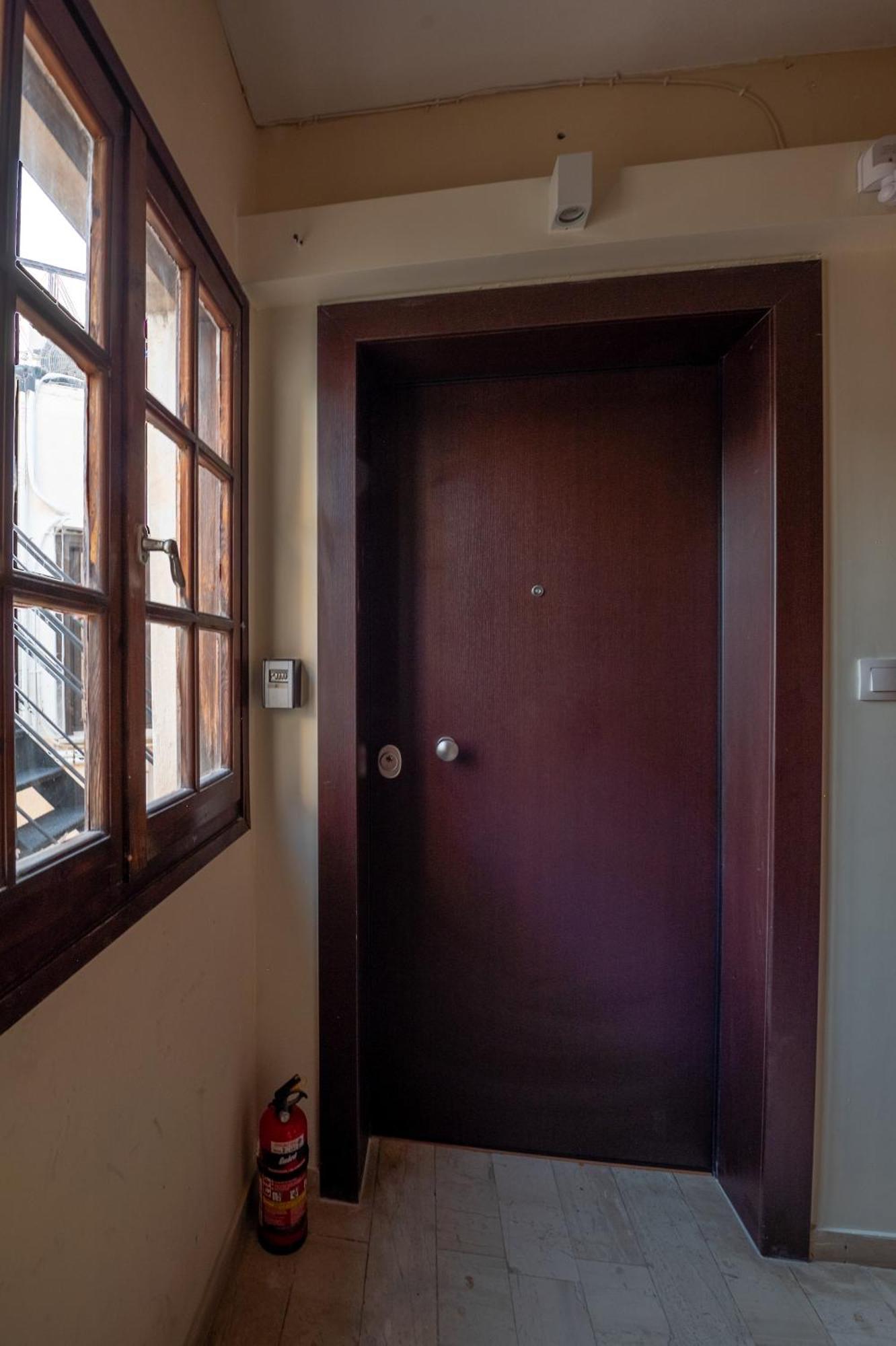 Live Life Plaka Apartment Atene Esterno foto