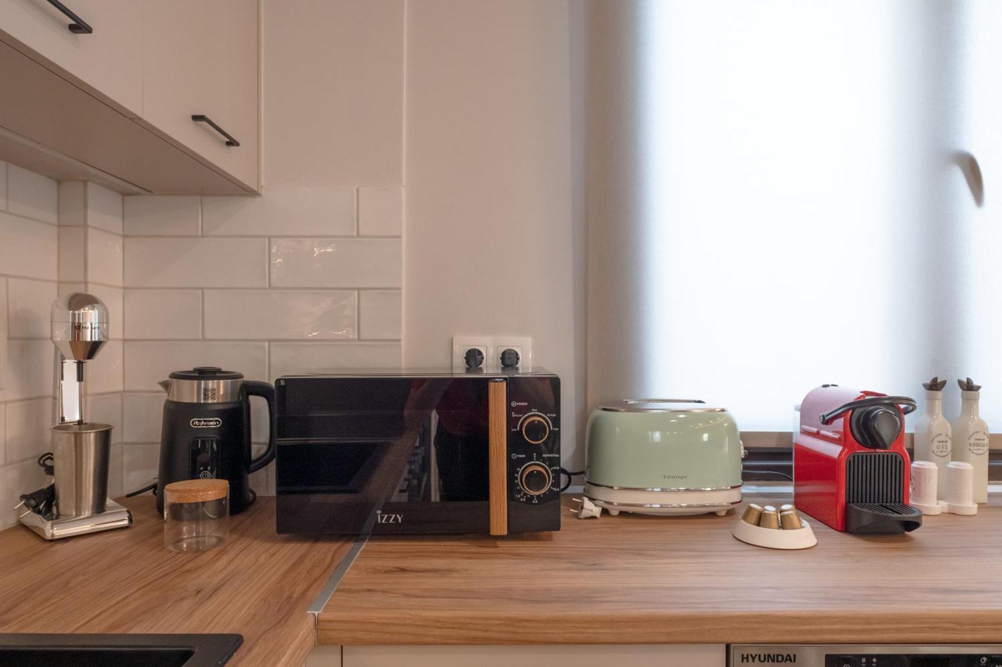 Live Life Plaka Apartment Atene Esterno foto