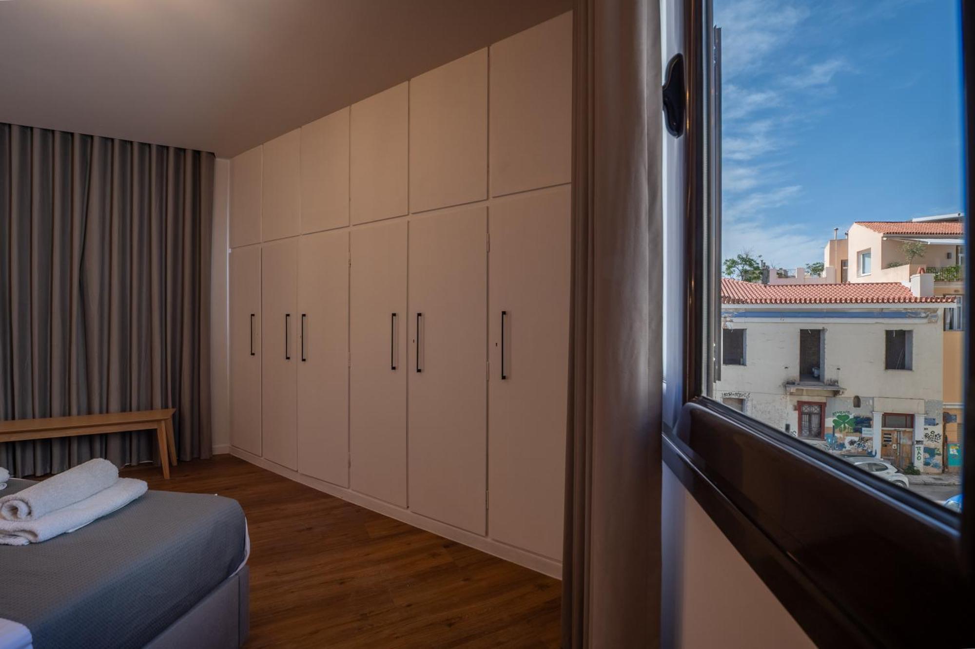 Live Life Plaka Apartment Atene Esterno foto