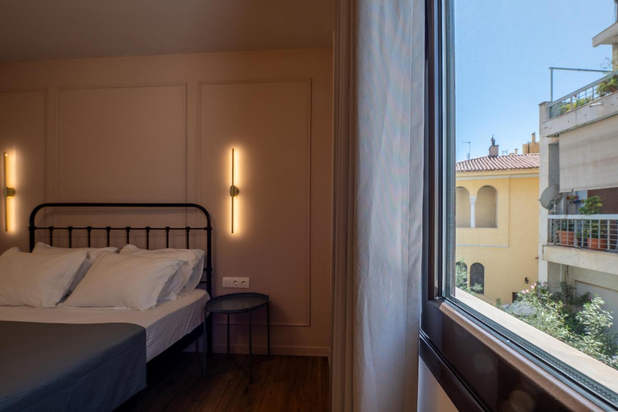 Live Life Plaka Apartment Atene Esterno foto