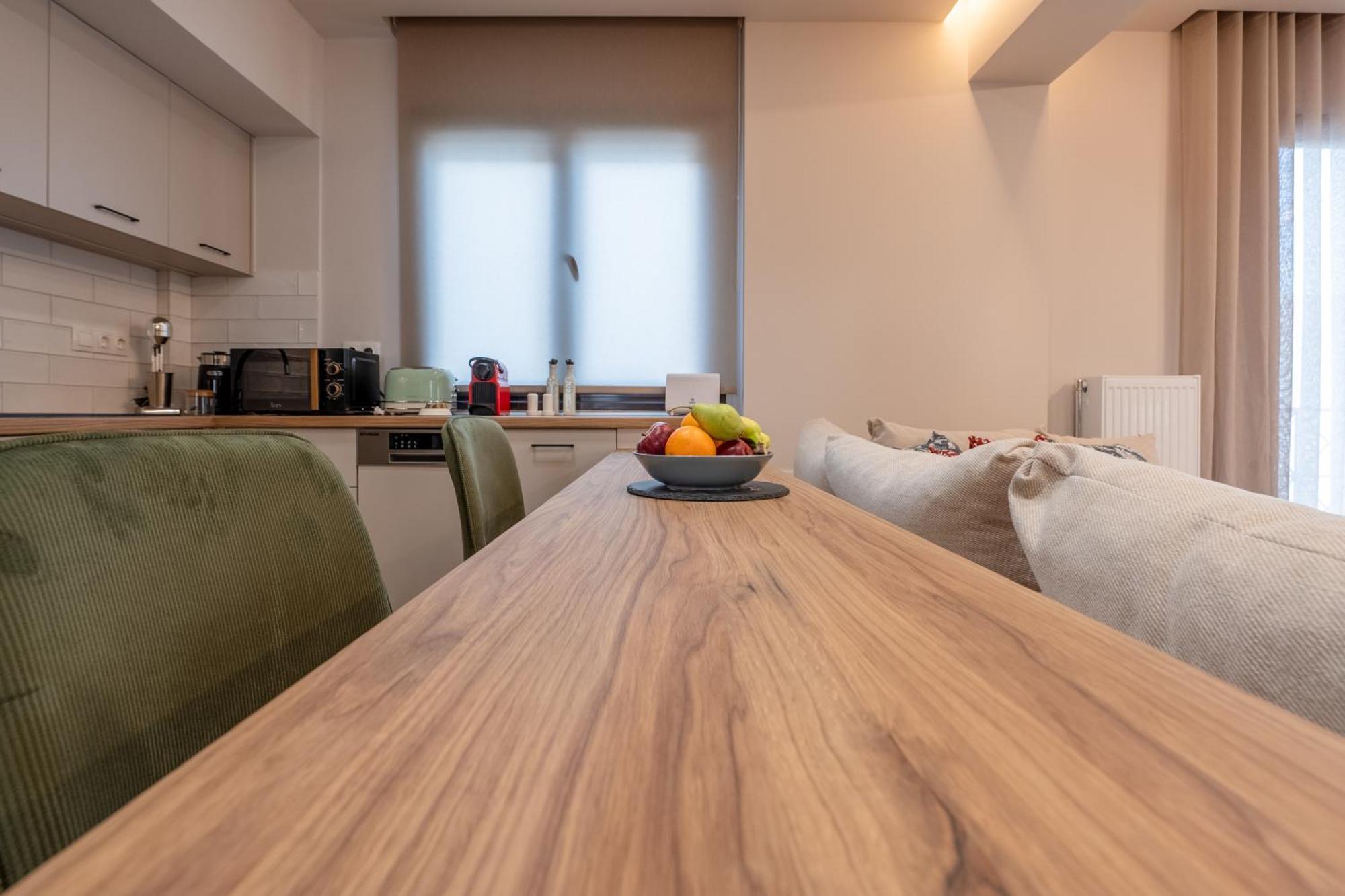 Live Life Plaka Apartment Atene Esterno foto