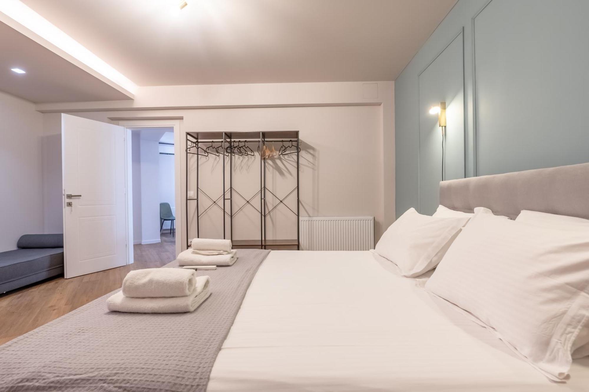 Live Life Plaka Apartment Atene Esterno foto